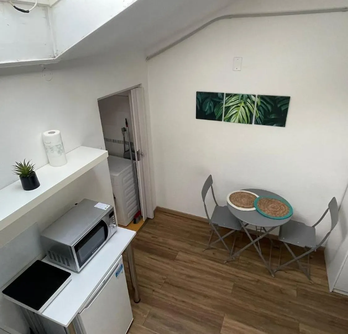 Mini Apt Center Milano Piola Italy